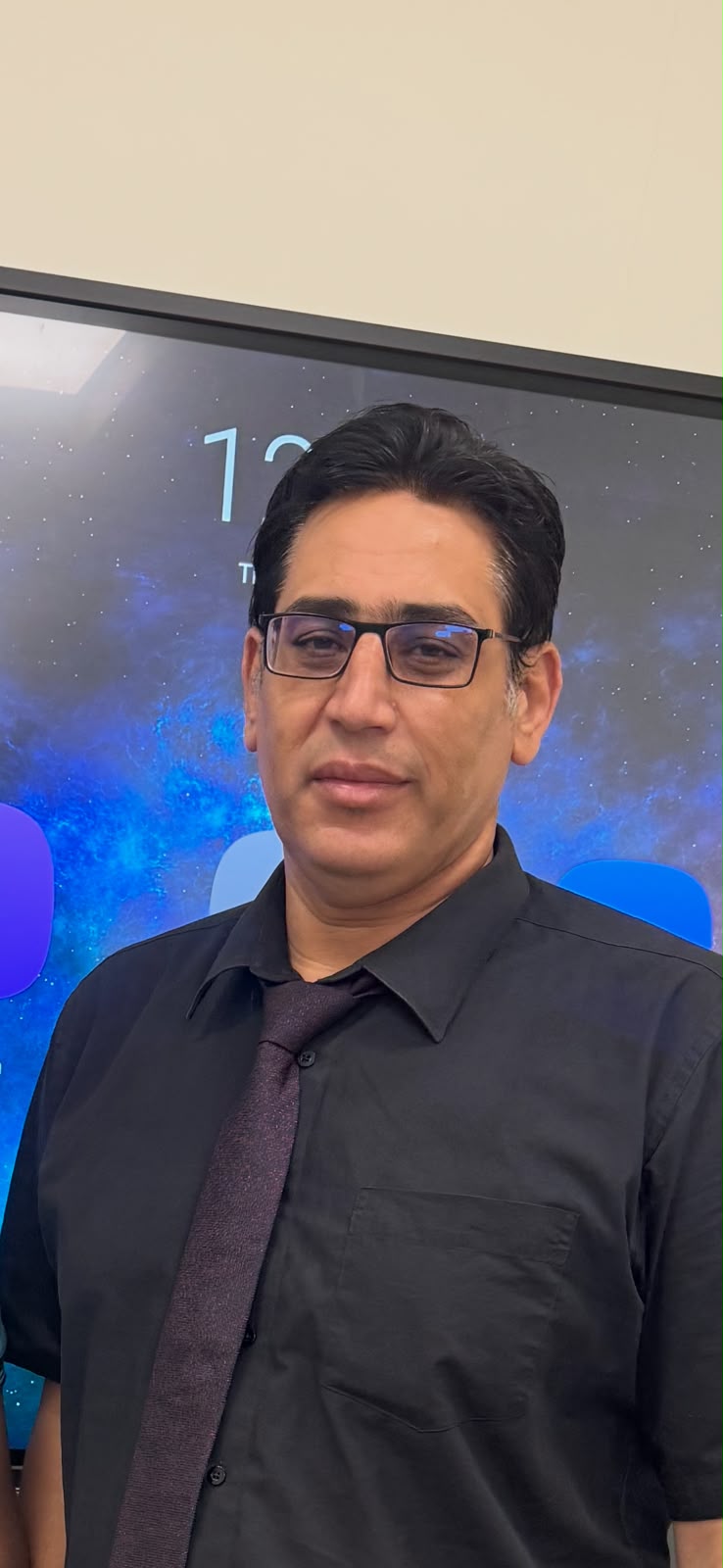 عمر محمد معلم رياضيات في جدة خصوصي
